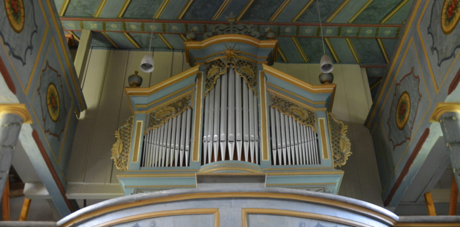 Matthias Grünert unterwegs | Altengesees Dorfkirche | Gerhard-Orgel | Johann Sebastian Bach | Präludium und Fuge F-Dur
